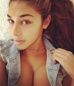 Chantel Jeffries @LignesdeFrappe.com